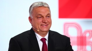 Унгарският премиер Виктор Орбан беше инжектиран с ваксината срещу КОВИД 19