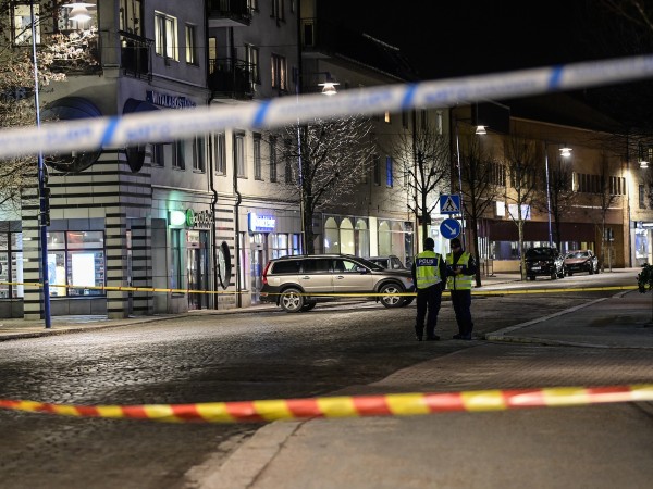 Полицията на Швеция заяви, че разследва нападение с нож, извършено
