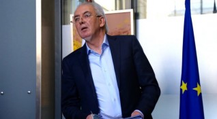 Лидерът на ДОСТ Лютви Местан призова симпатизантите на партията да