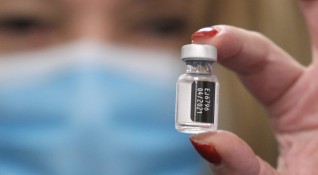 Полицията в Южна Африка конфискува стотици фалшиви ваксини срещу COVID 19
