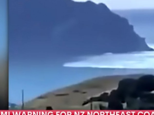 Три мощни земетресения разлюляха крайбрежието на Нова Зеландия. Беше издадено
