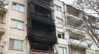 Голям пожар в блок вдигна на крак огнеборците в Пловдив
