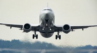 Сaмолет на Air France е кацнал аварийно на летище