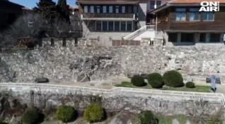 Част от крепостната стена на Созопол ще бъде разрушена тъй