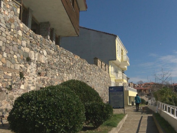 Бургаският районен съд издаде заповед за събаряне на част от