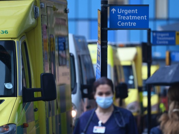 Допълнителните болници, създадени във Великобритания, за да се облекчи натиска