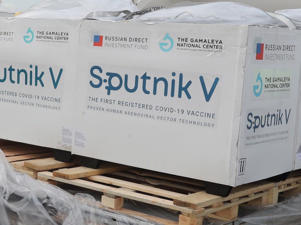 Руската ваксина срещу коронавирус "Спутник V" е "добра ваксина" и