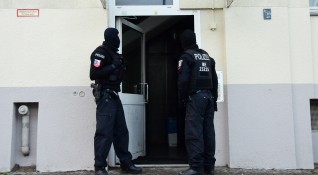 Трима българи са изнасилили 11 годишно момиченце в град Гьопинген в