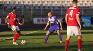 ЦСКА спечели с 1 0 домакинството си на Етър в мач