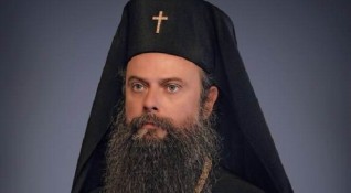 Пловдивският митрополит Николай е претърпял смяна на тазобедрена става Операцията