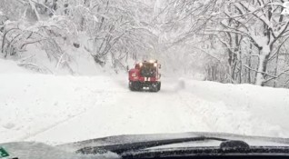 Изненадващият мартенски сняг предизвика проблеми във Врачанския балкан Над 2