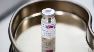 Съсиреците след ваксинация с препарата на АстраЗенека са в следствие