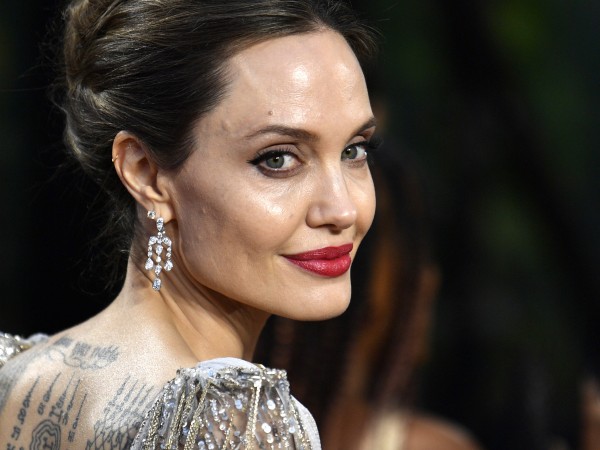 Анджелина Джоли е обвинила Брад Пит в домашно насилие, става