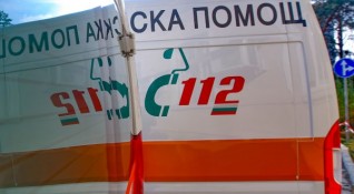 Пътнически влак пътуващ в посока към Горна Оряховица е блъснал