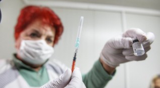 Голяма част от българите преосмислят позициите си за ваксинирането Това