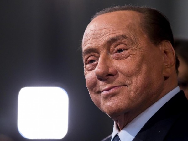 Бившият италиански премиер Силвио Берлускони е в болница от понеделник