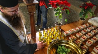 Православната църква чества един от големите християнски празници Благовещение