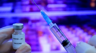 В Русия стартира масовото производство на трета ваксина срещу COVID 19