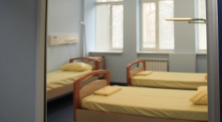 В ковид отделенията на общинските болници в Пловдив има 37