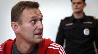 Излежаващият присъда в лагер Алексей Навални съобщи че здравето му
