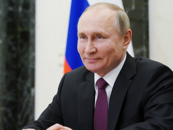 Най-резкият удар срещу руския президент Владимир Путин не беше скорошният