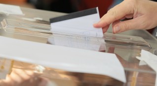 Рекорден брой секции за гласуване в чужбина на парламентарните избори