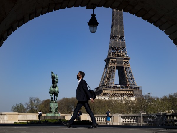 Третата вълна на пандемията в Европа продължава да настъпва. Франция