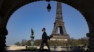 Третата вълна на пандемията в Европа продължава да настъпва Франция