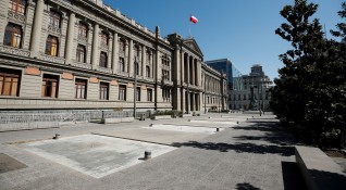 Правителството на Чили реши да забрани влизането на чужденци в