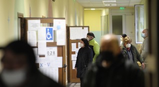Спряха машинното гласуване във Велико Търново заради сигнал от коалиция