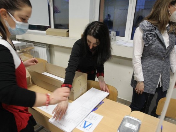 Изборният ден в Република Северна Македония е започнал нормално, обясни