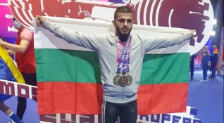 България спечели второ злато и трети медал в двубоите на
