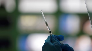 Няколко проучвания показват че ваксината Pfizer BioNTech която в момента се