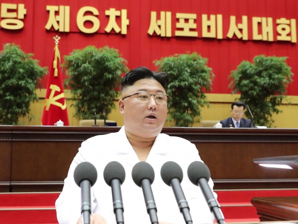 Севернокорейският лидер Ким Чен-ун призна, че ситуацията в страната "никога