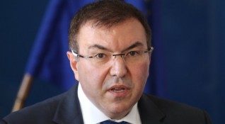 Здравният министър Константин Ангелов съобщи че ваксината АстраЗенека трябва да