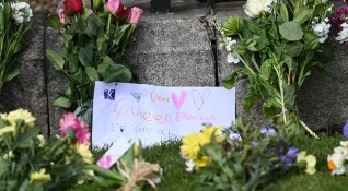 Великобритания потъна в траур след смъртта на принц Филип в