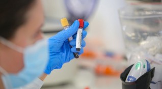 Спад със 154 на новите случаи на коронавирус отчита Националната