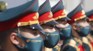Министърът на отбраната на Германия Анегрет Крамп Каренбауер призова официална Москва