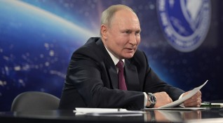 Президентът на Русия Владимир Путин получи втора доза от руска