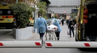 В Гърция въведоха задължителен тест за коронавирус на работещите в