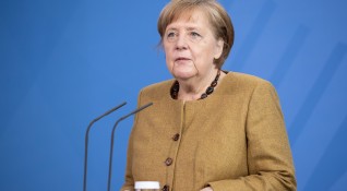 Канцлерът на Германия Ангела Меркел ще получи утре първа доза