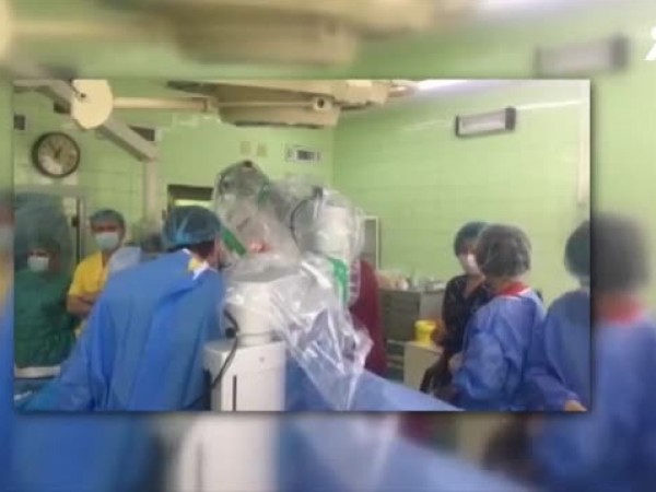 Върнаха слуха на двама души в Шумен чрез иновативен оперативен