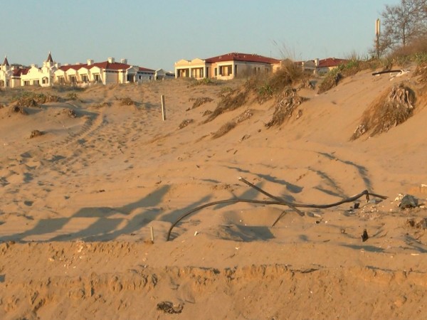 Министерство на туризма налага глоба на концесионера на плаж "Смокините-север"