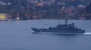 Руски военни плавателни съдове влязоха в Черно море през Босфора
