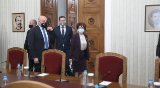 Въпреки че вчера беше опериран премиерът в оставка Бойко Борисов