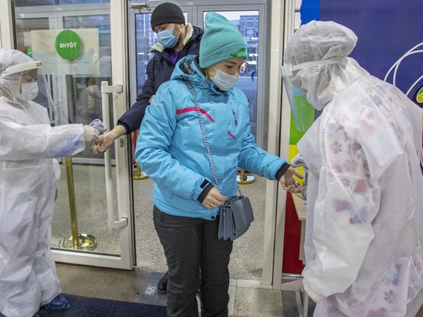 Казахстан започна днес кампанията си за ваксиниране на населението срещу