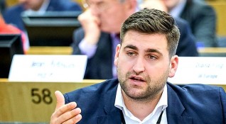 ГЕРБ поиска Европарламентът да провери законопроекта за закриване на КПКОМПИ