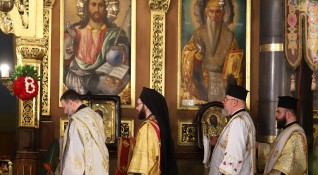 Така нареченото Второ Възкресение беше отслужено тази сутрин в православните