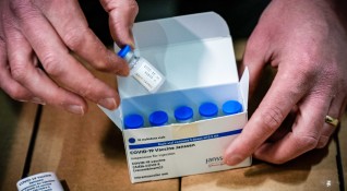 Датското правителство реши да не използва ковид ваксината на американската