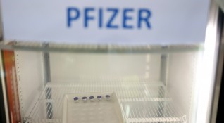 Pfizer рязко увеличи прогнозите си за приходите и печалбите през